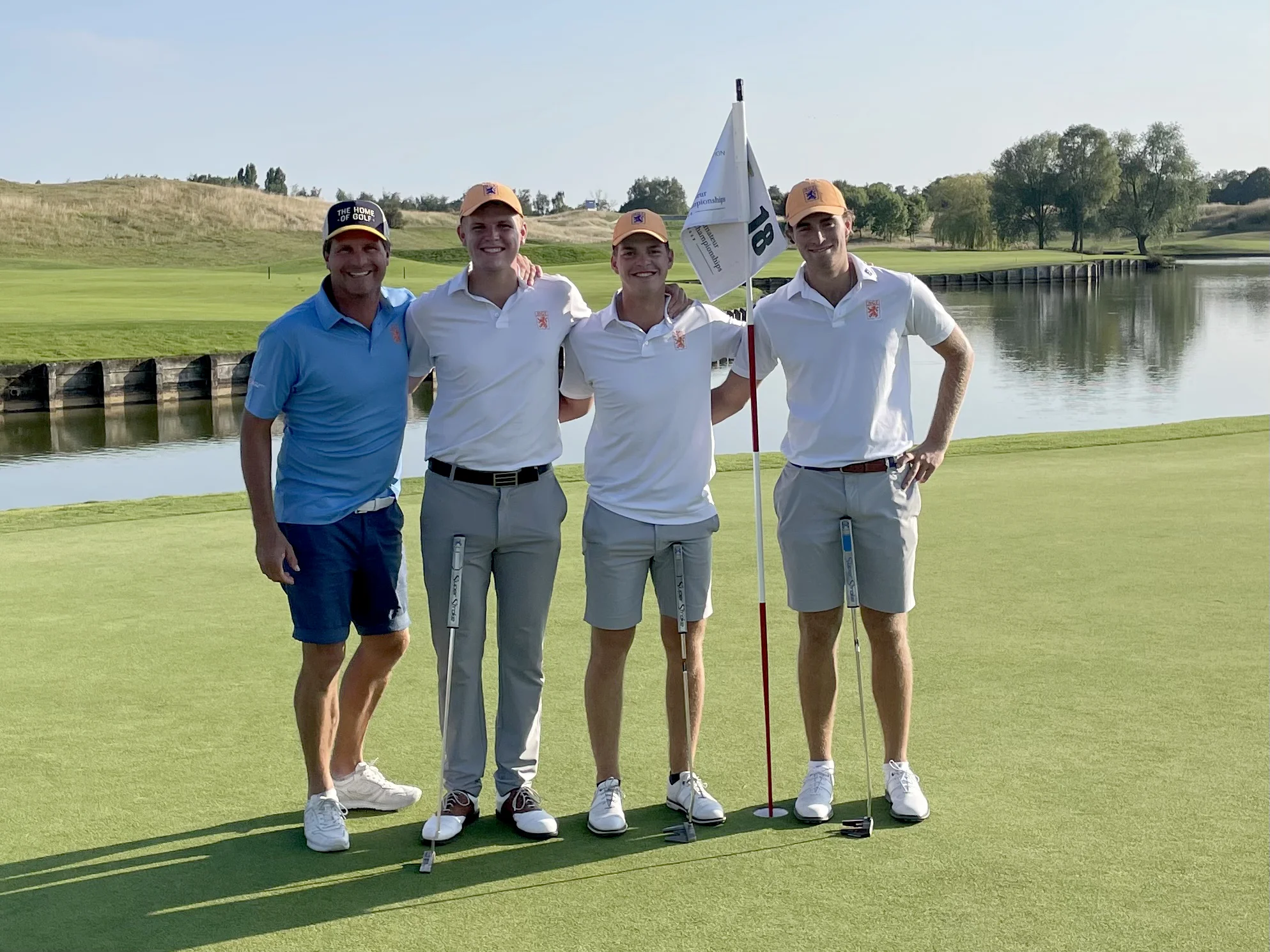Mikel Vos with players from the Netherlands Golf Federation